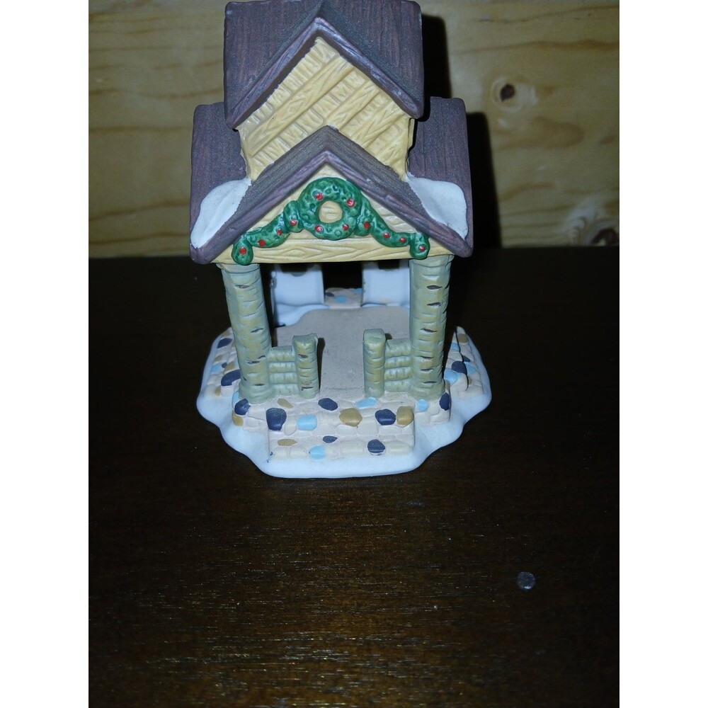 O'Well Heartland Valley Village Gazebo Village Accessory Hand Painted No Box